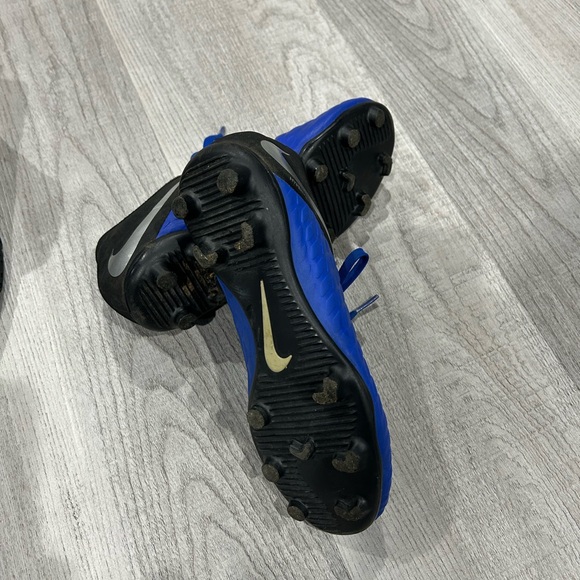 Nike Junior HyperVenom Phantom 3 Club FG Soccer - Picture 5 of 6